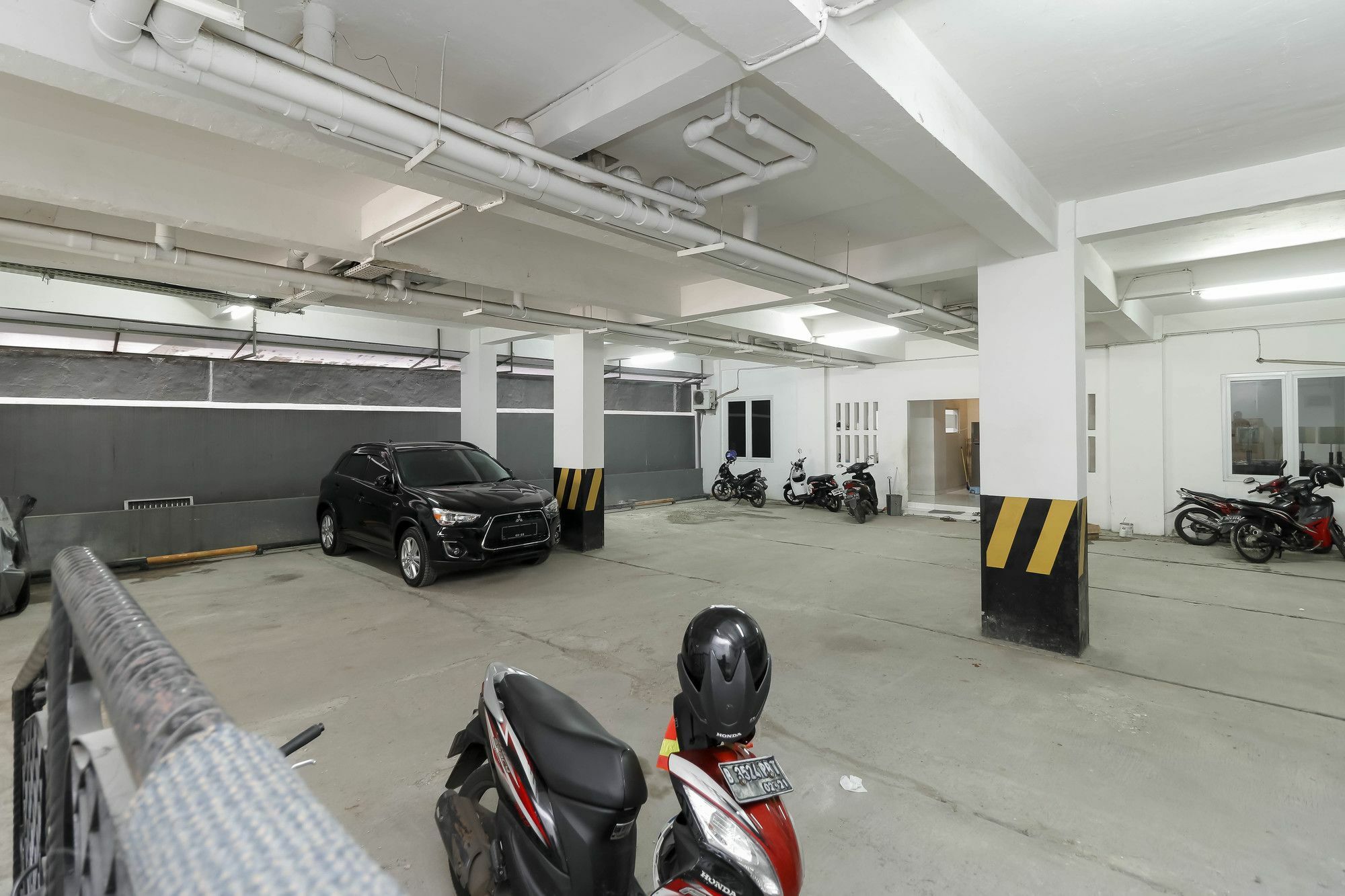 Reddoorz Plus @ Setiabudi Barat Yakarta Exterior foto